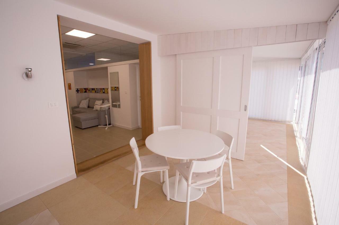 Downtown Beach Apartments Umag Exterior foto
